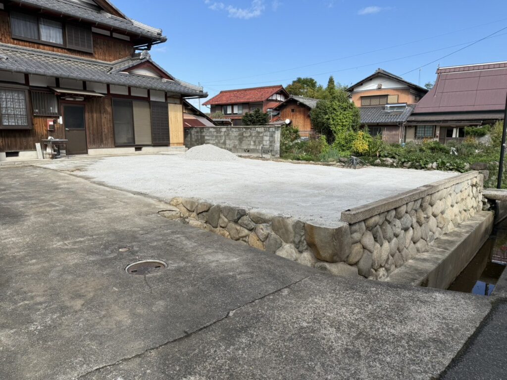 解体後の更地